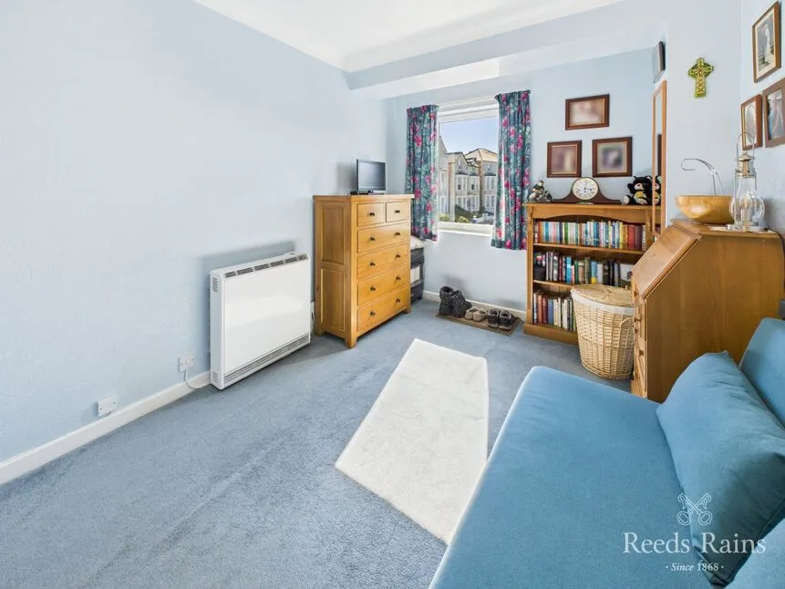 Grosvenor Crescent, Scarborough, YO11, photo 8
