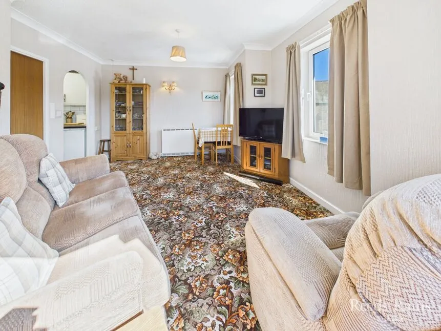 Grosvenor Crescent, Scarborough, YO11, photo 5
