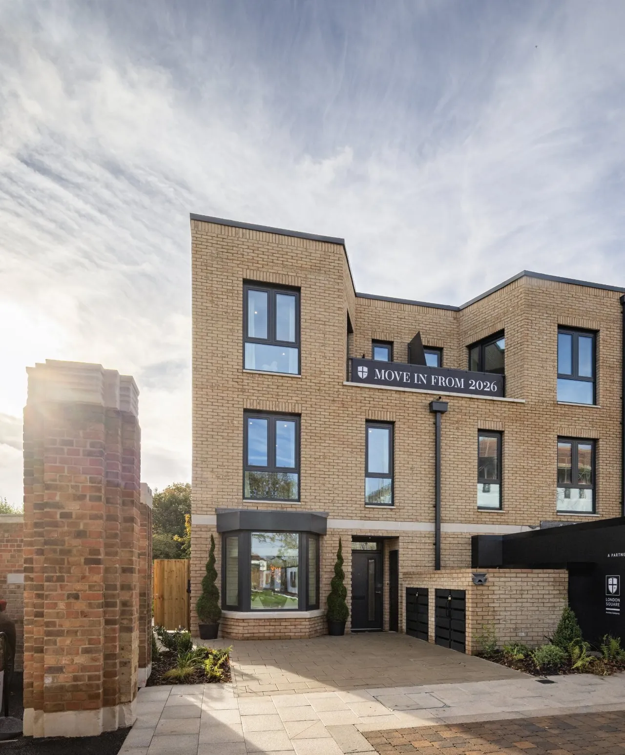 London Square, Twickenham, TW2, photo 11