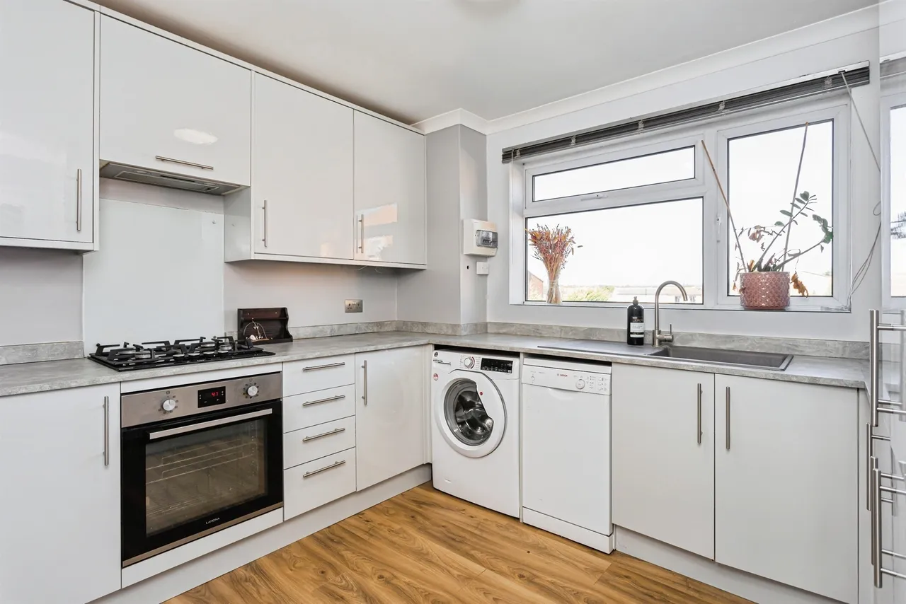 Turners Way, Burgess Hill, RH15, photo 2