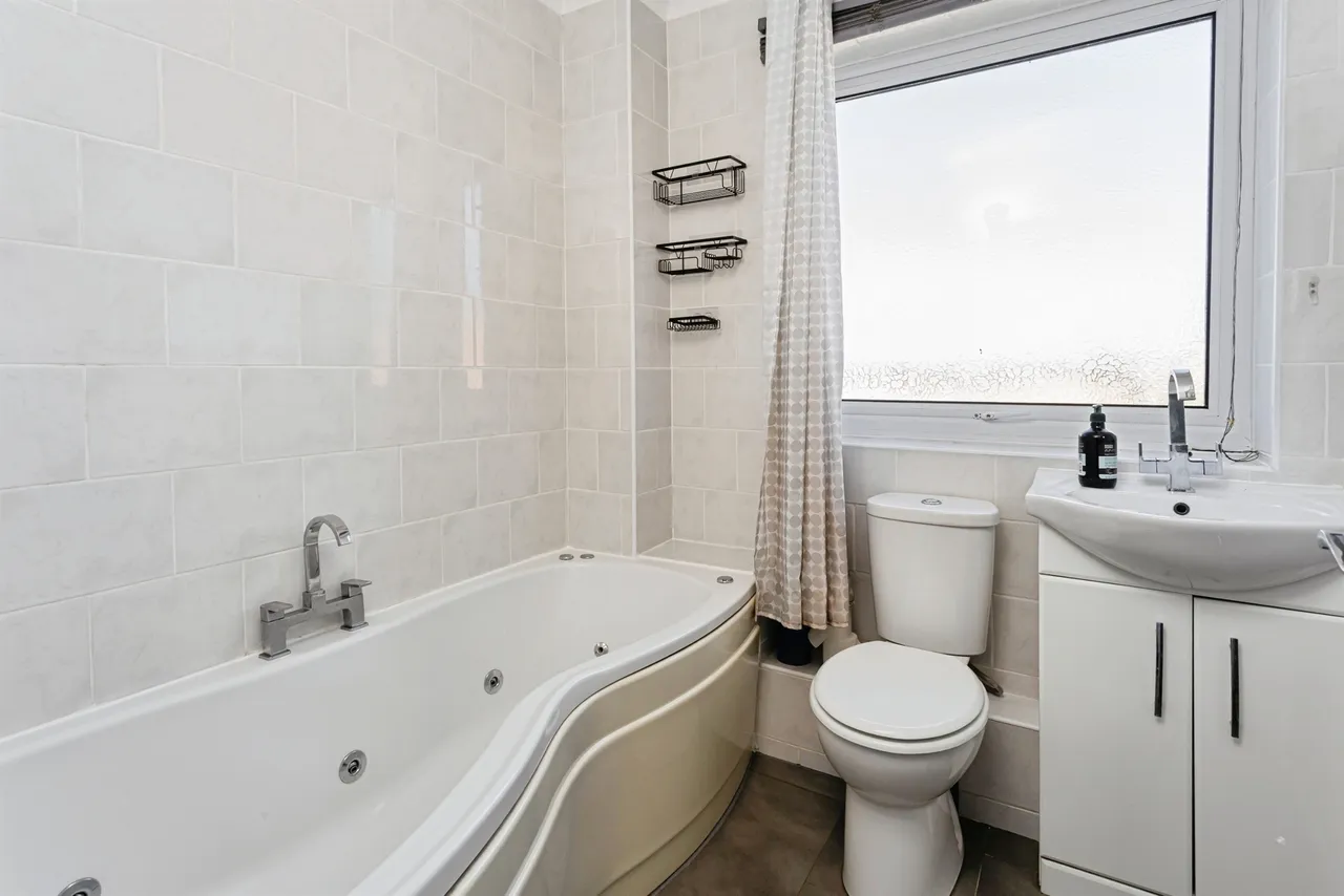 Turners Way, Burgess Hill, RH15, photo 12
