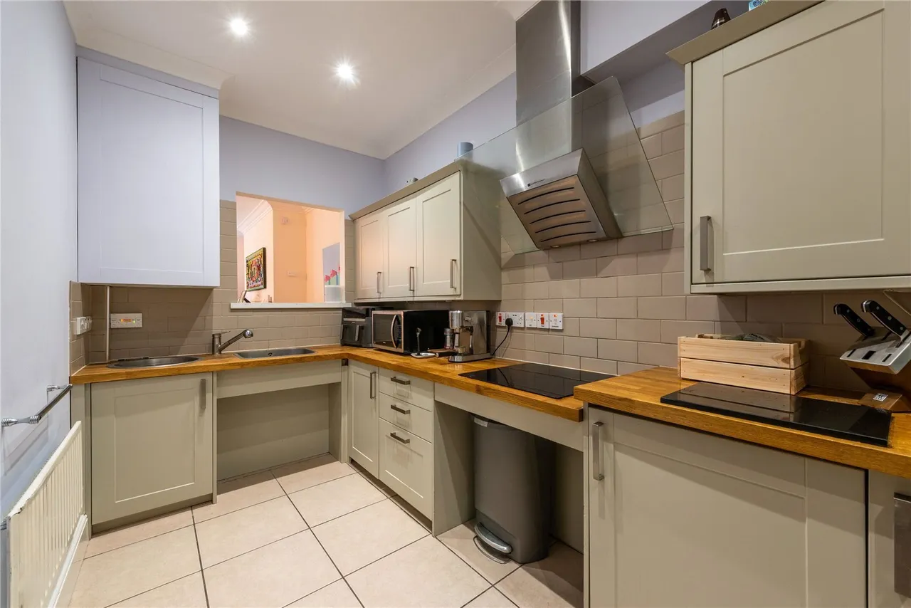 London Road, Dorking, RH5, photo 3