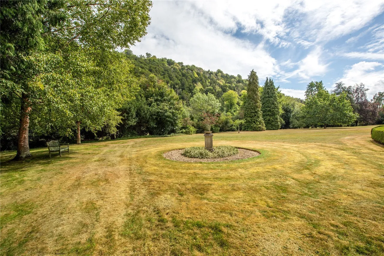London Road, Dorking, RH5, photo 9