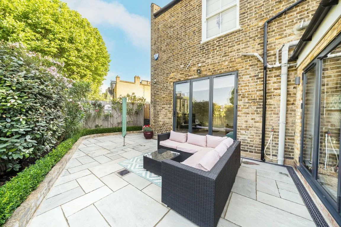 Weybourne Street, SW18, photo 4