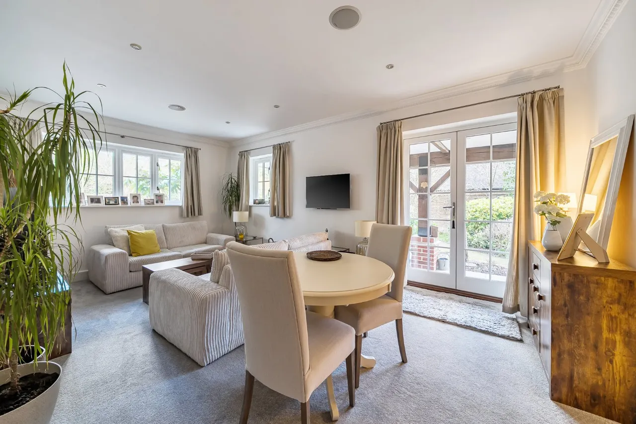 Waverley Lane, Farnham, GU9, photo 9