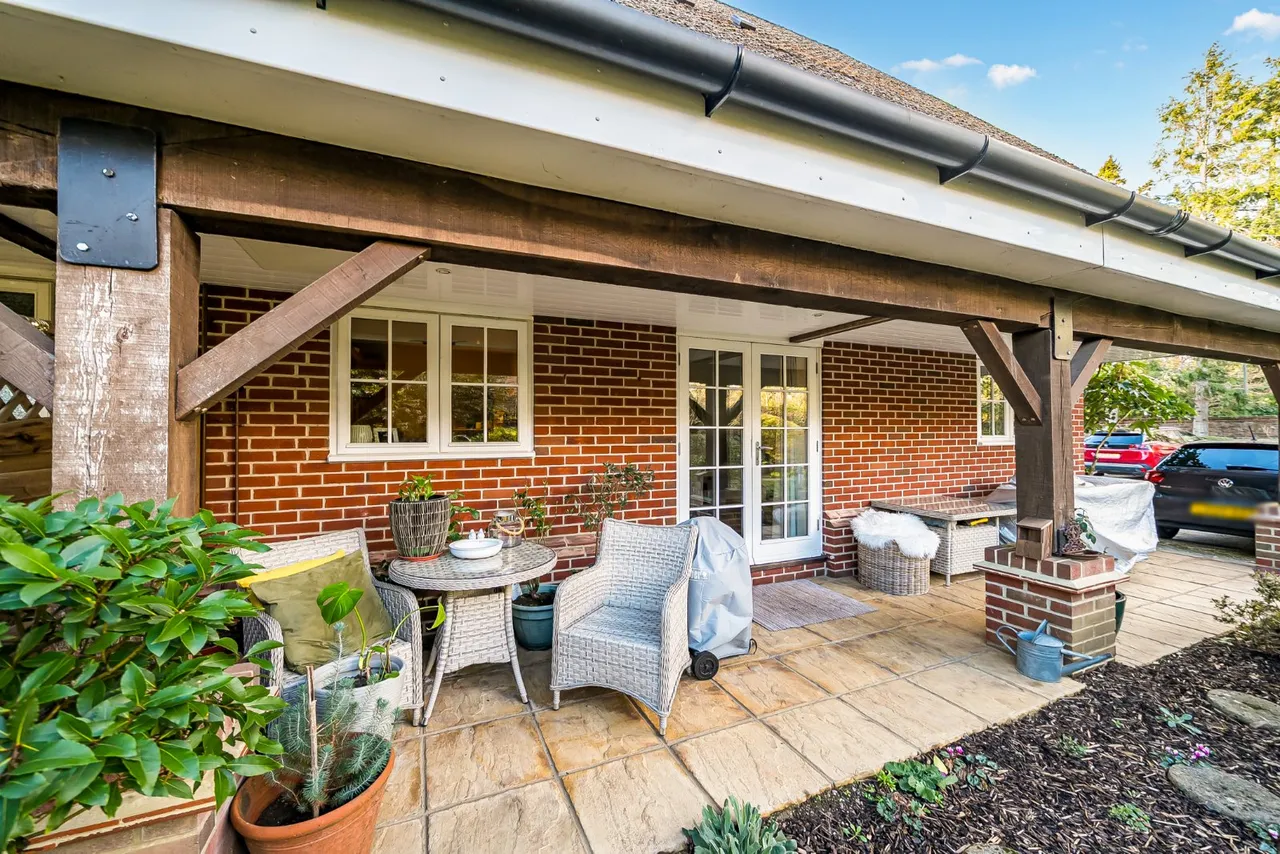 Waverley Lane, Farnham, GU9, photo 7
