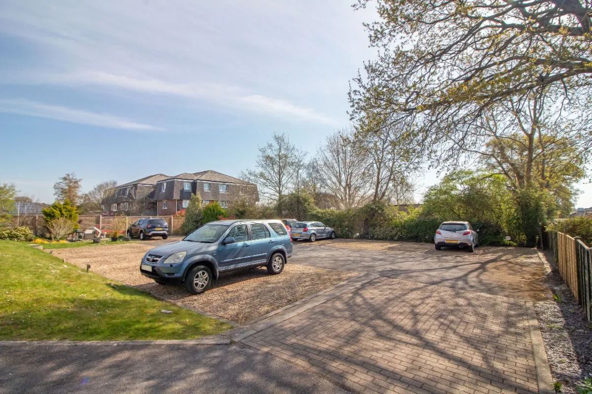 348 London Road, Waterlooville, PO7 7SR, photo 9