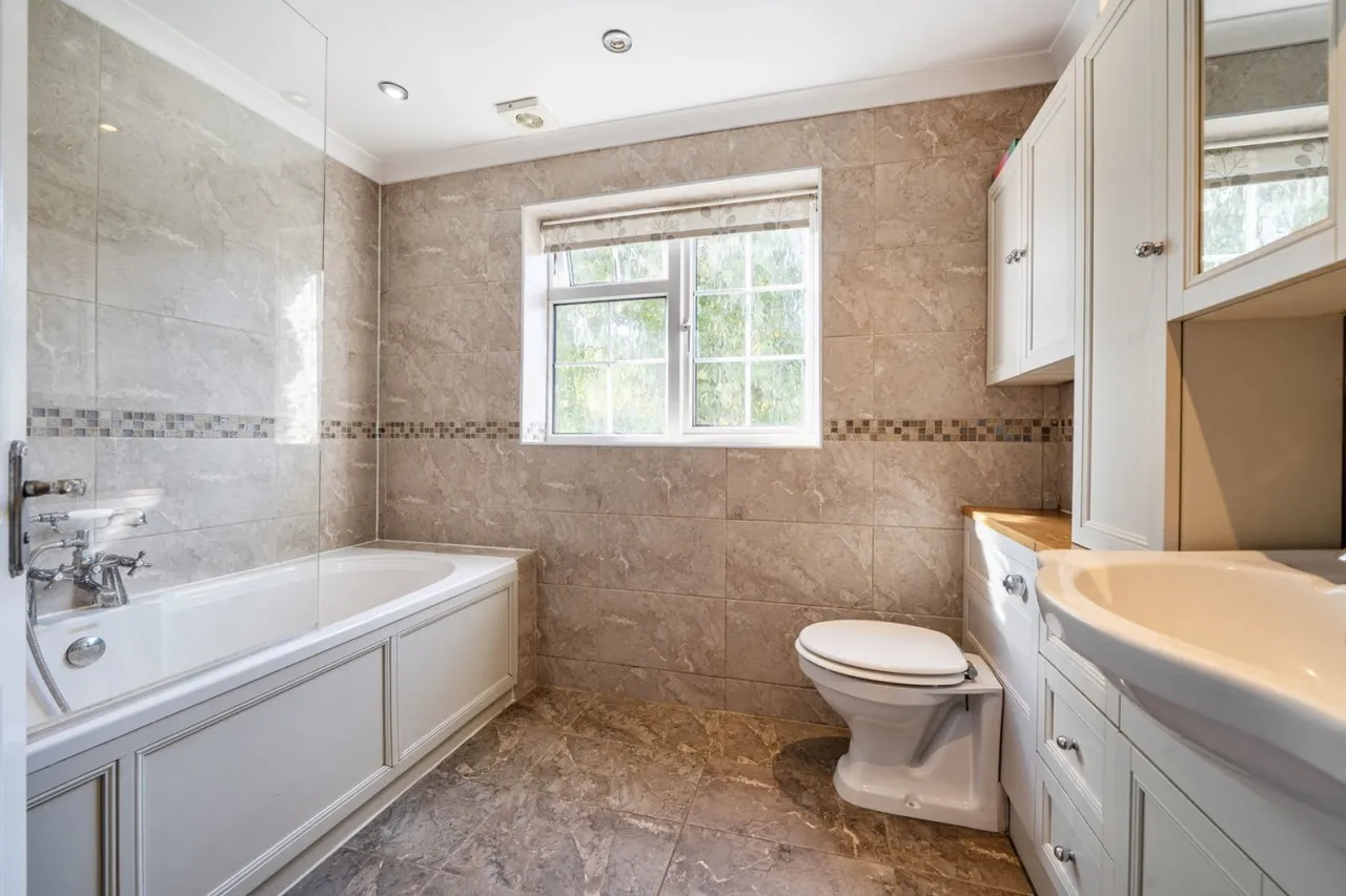 Chilbolton, Stockbridge, SO20, photo 16