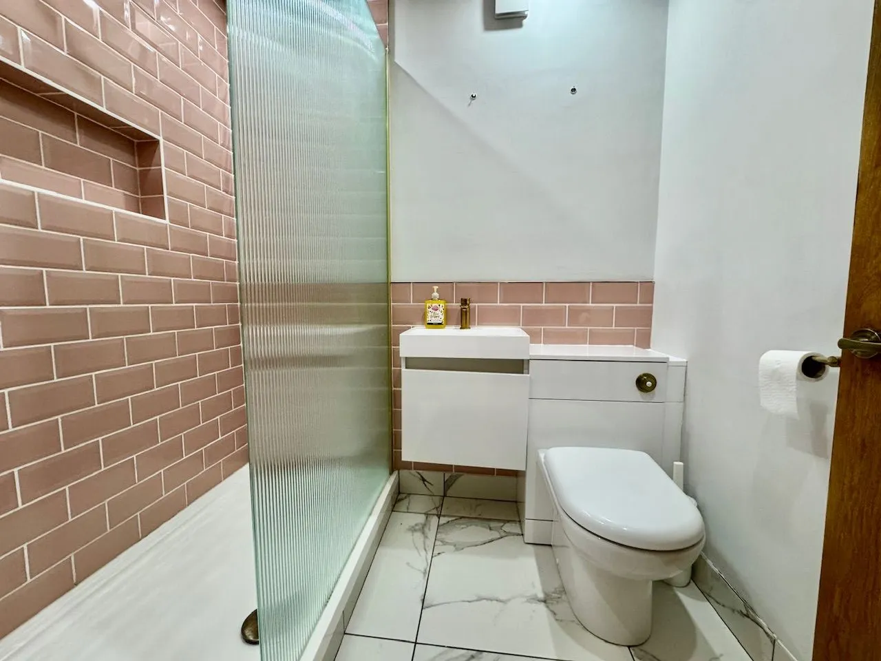 Fairfield, Penperlleni, NP4, photo 75
