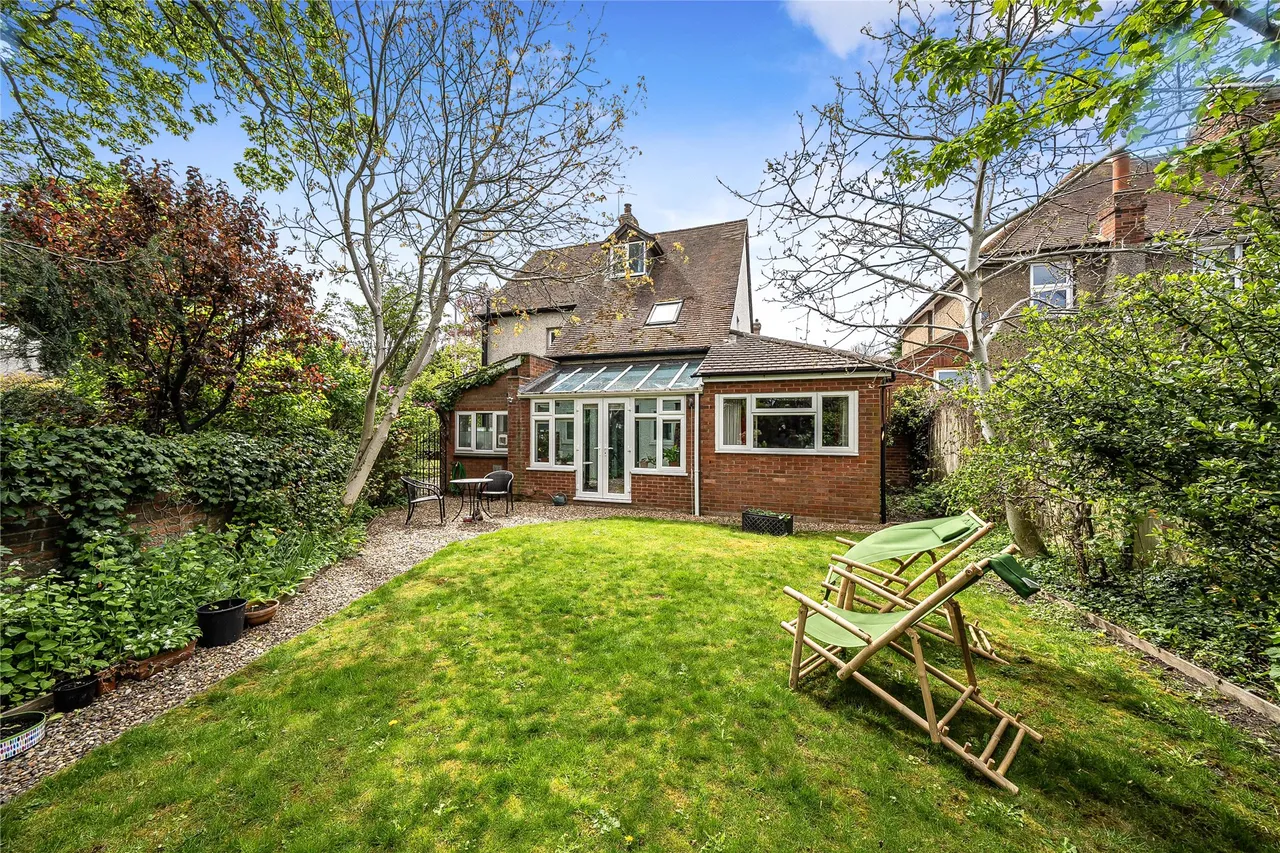 Walton Road, Aylesbury, HP21, photo 2