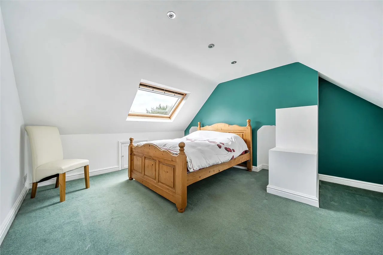 Walton Road, Aylesbury, HP21, photo 11