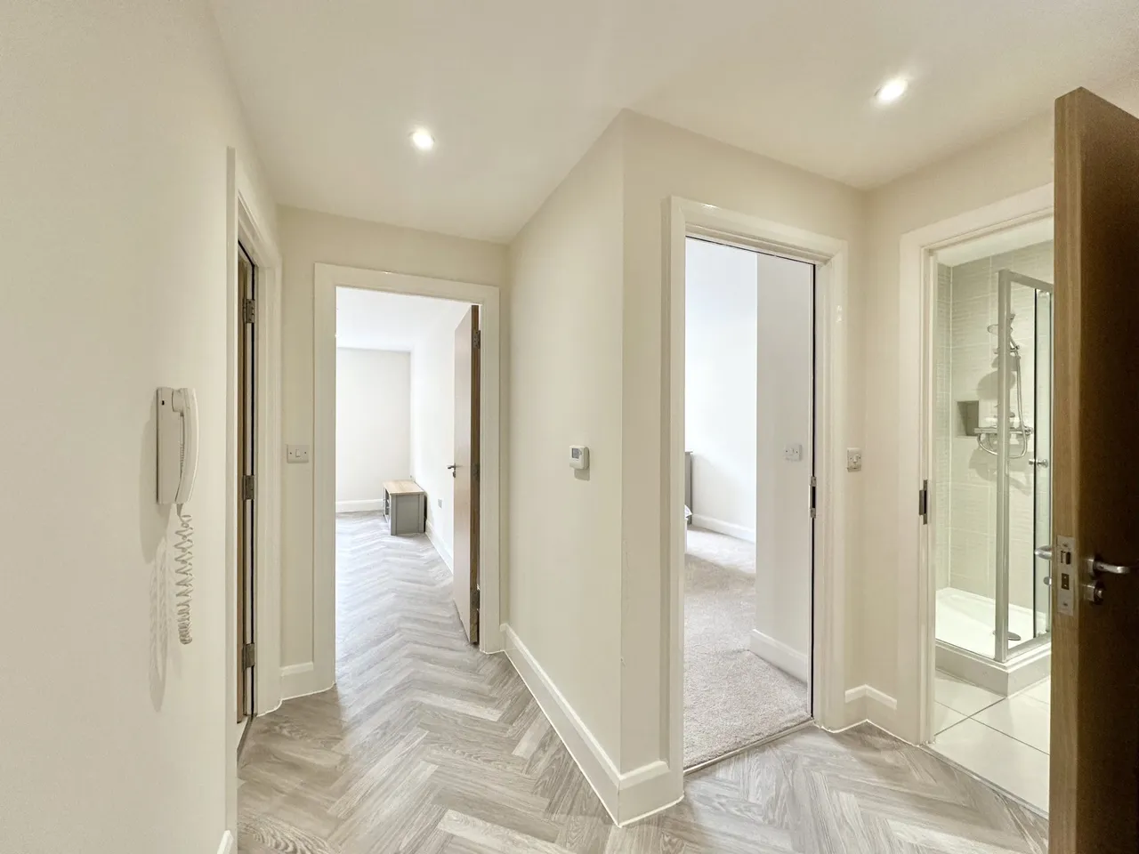 Room 19, Waterside House Woodley Headland, Milton Keynes, Peartree Bridge, MK6 3FE, photo 8