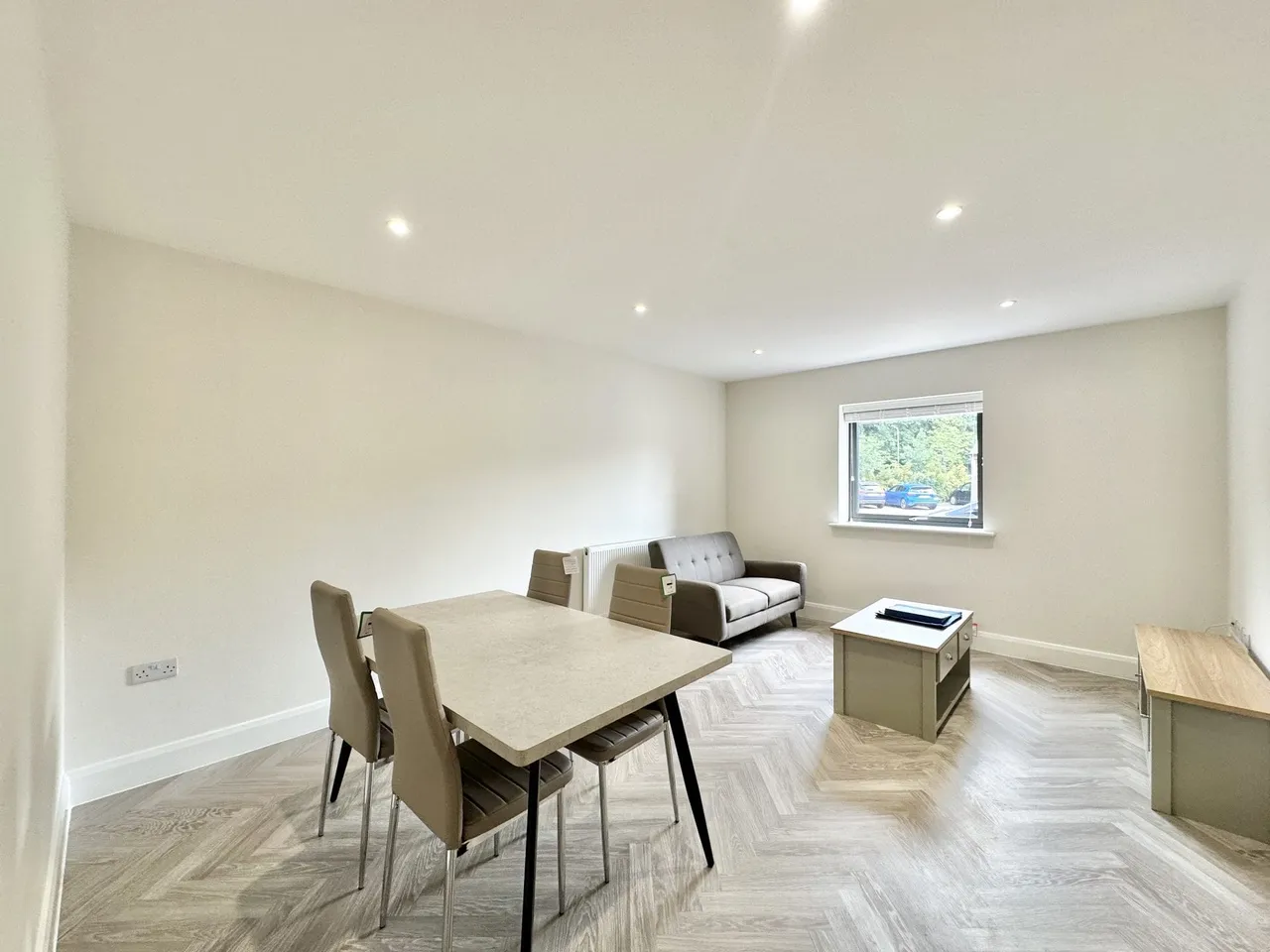 Room 19, Waterside House Woodley Headland, Milton Keynes, Peartree Bridge, MK6 3FE, photo 3