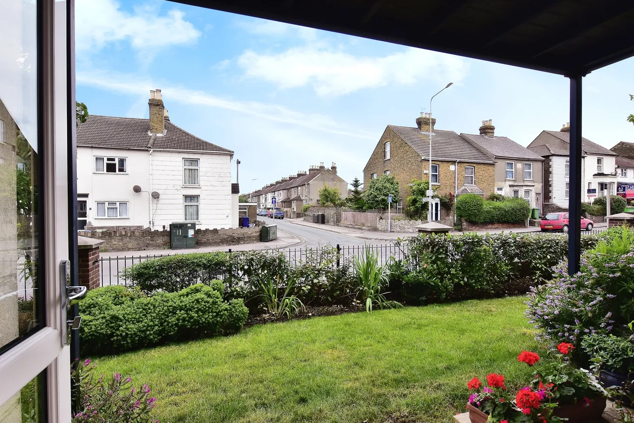 Canterbury Road, Sittingbourne, Kent, ME10, photo 12