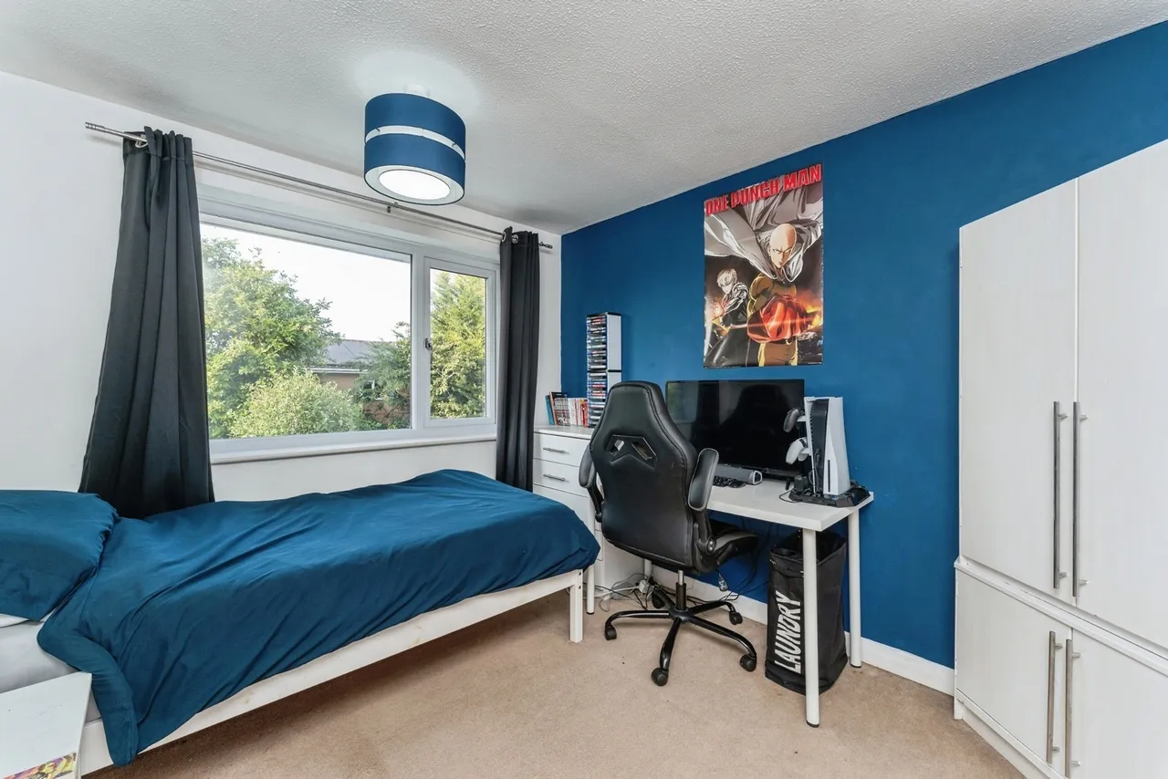 Whitegates Crescent, Willaston, CH64, photo 17