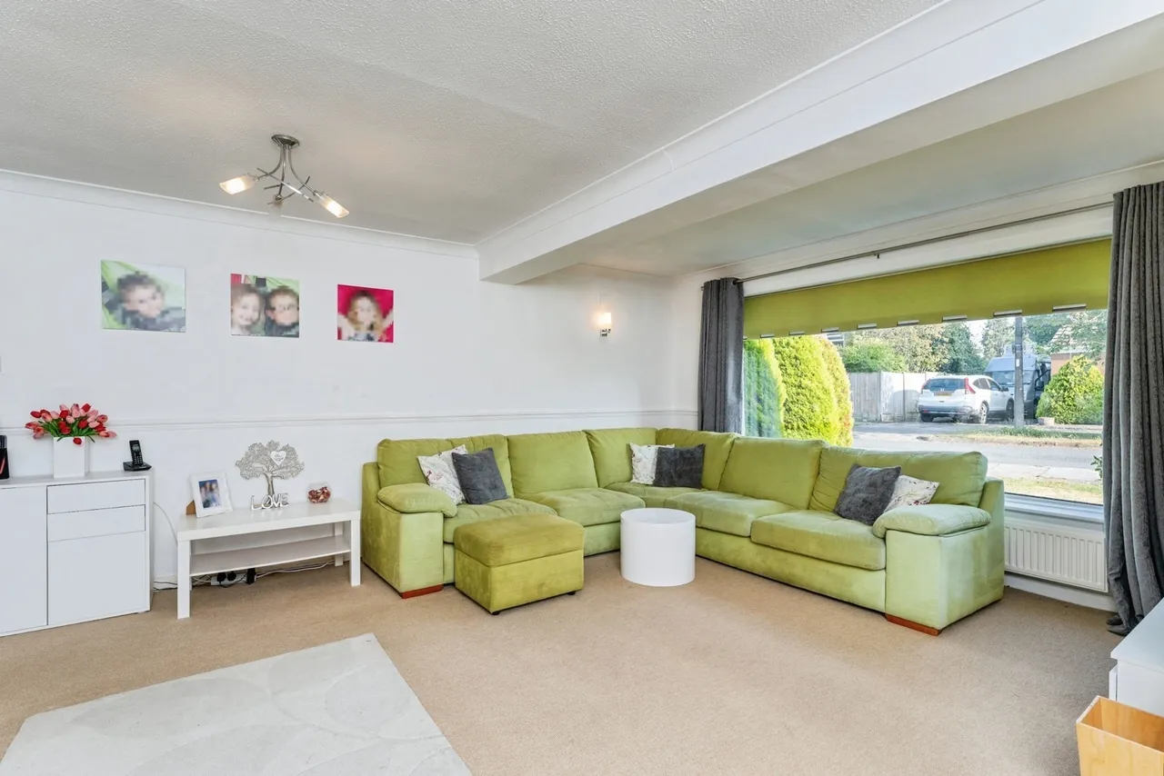 Whitegates Crescent, Willaston, CH64, photo 4