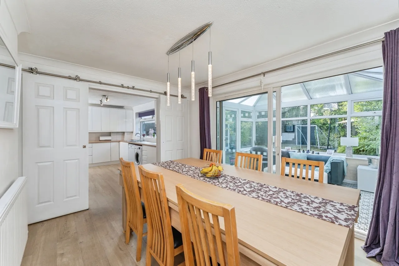 Whitegates Crescent, Willaston, CH64, photo 7