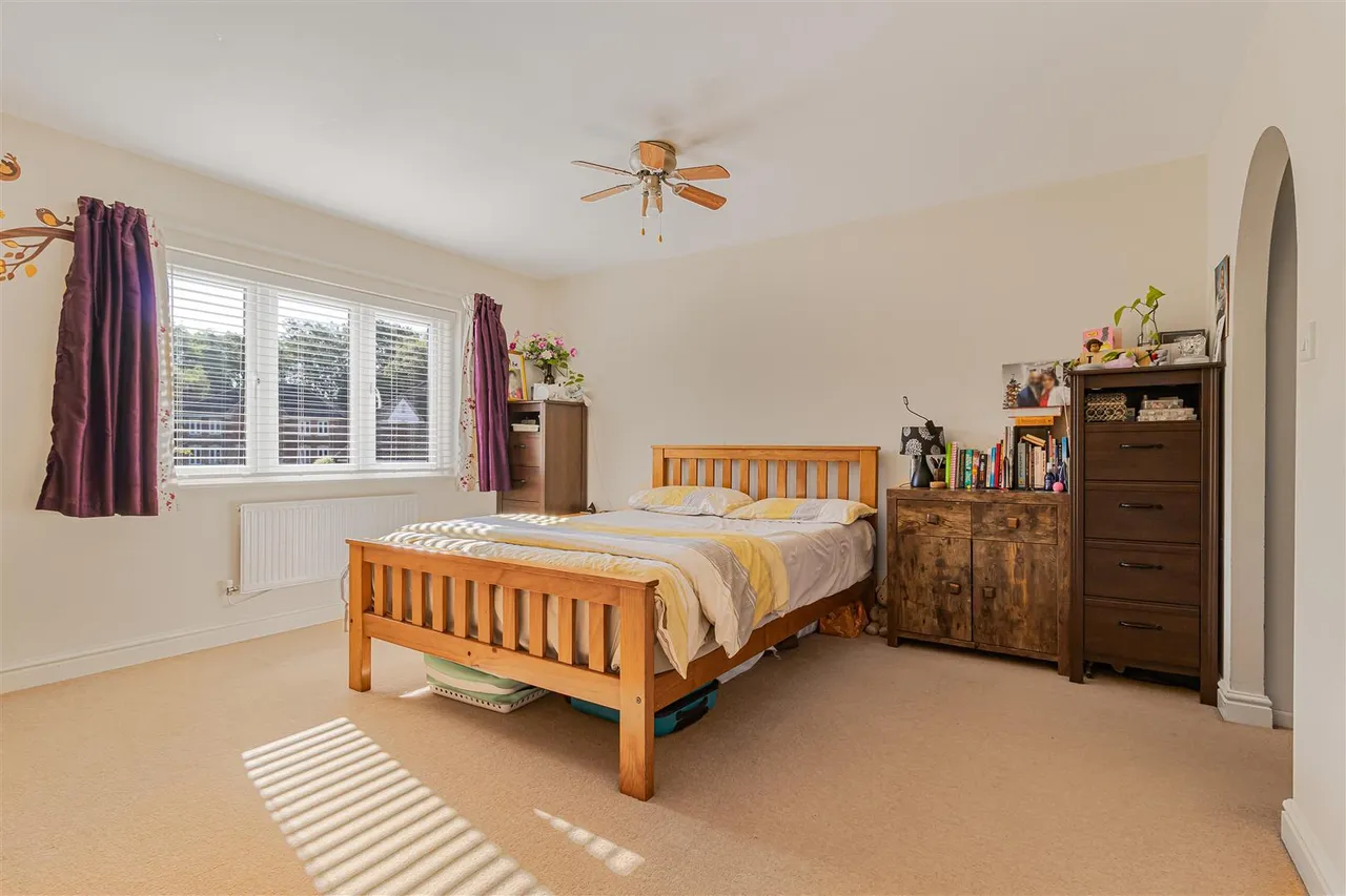 Old Pinewood Way, Papworth Everard, CB23, photo 11