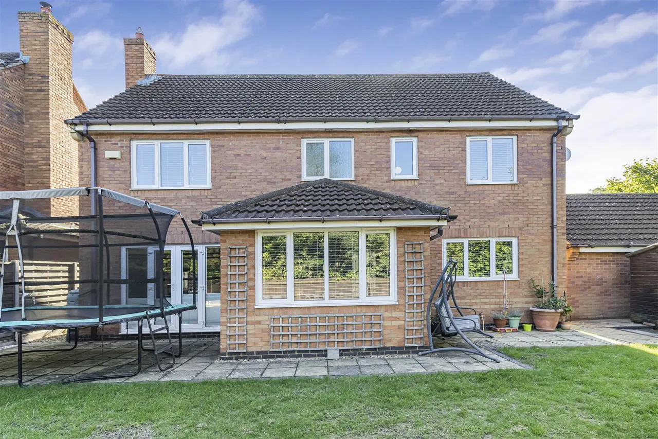 Old Pinewood Way, Papworth Everard, CB23, photo 24
