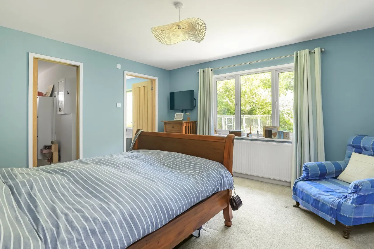 Balmoral Road, Salisbury, Wiltshire, SP1 3PX, photo 6