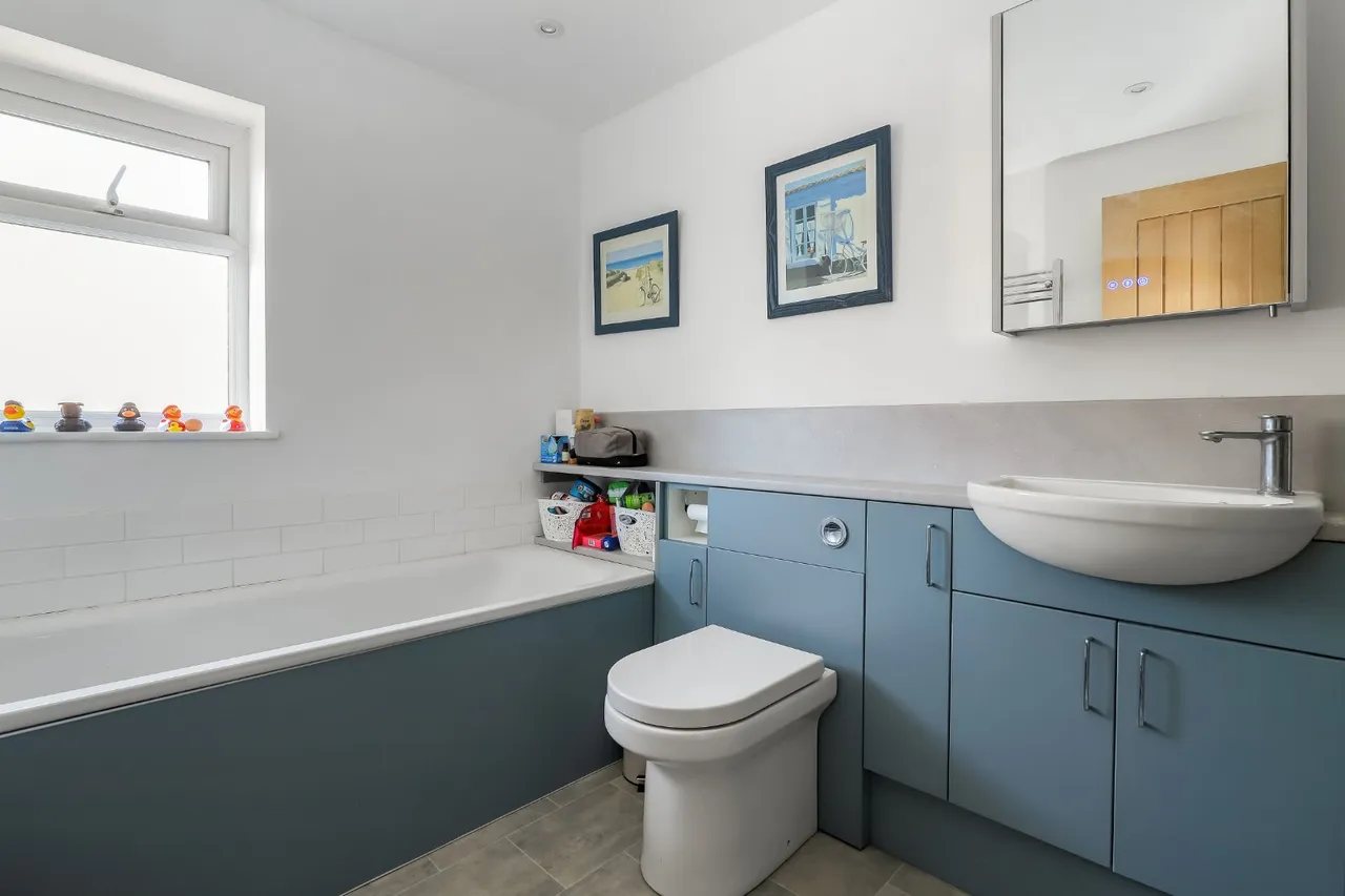 Balmoral Road, Salisbury, Wiltshire, SP1 3PX, photo 7