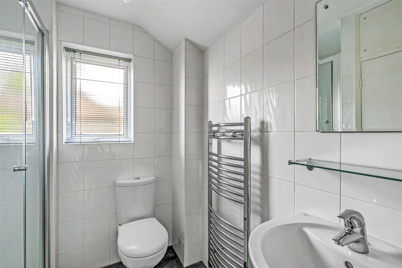 Ermyn Way, Leatherhead, KT22, photo 18