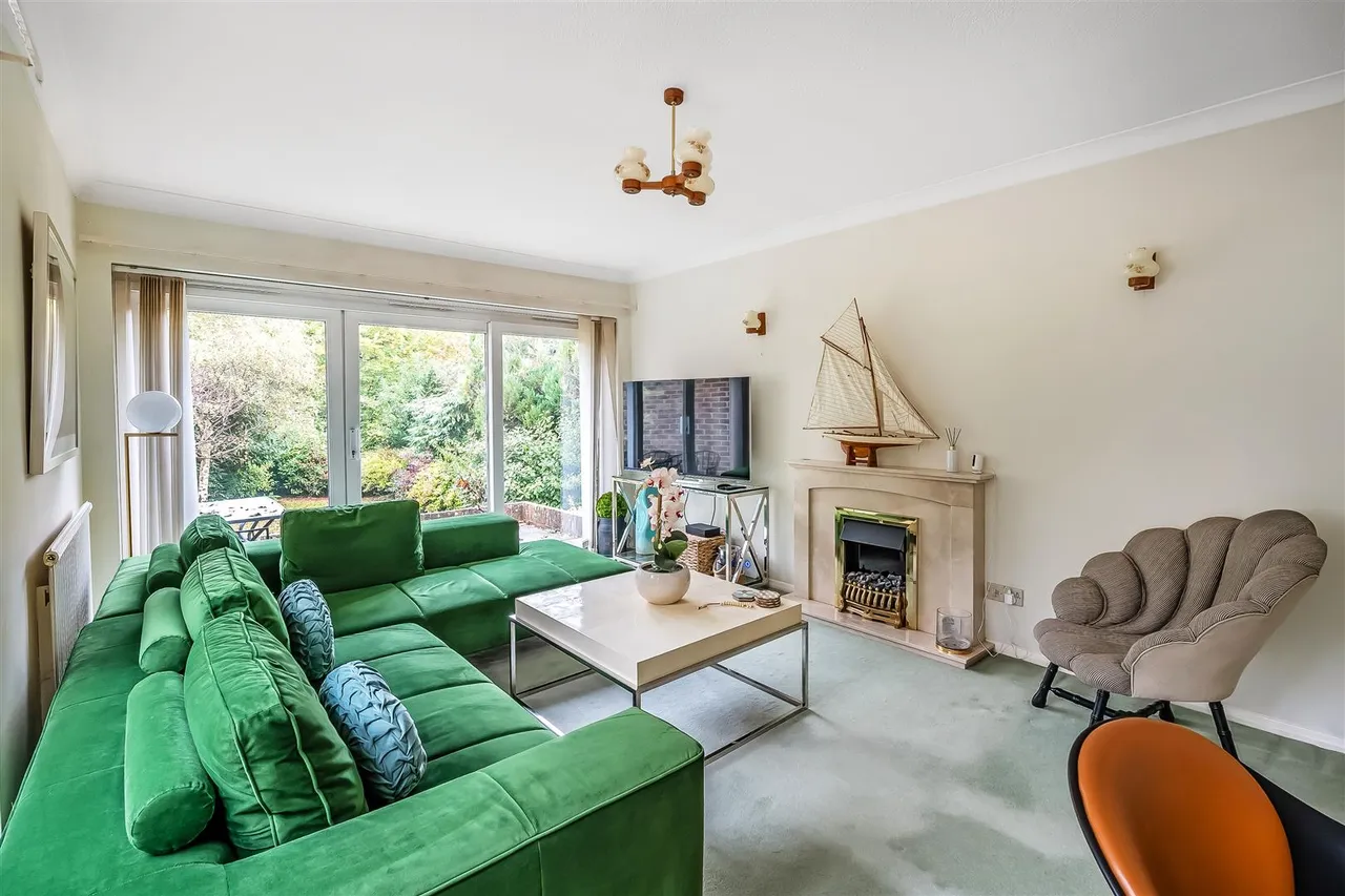 Ermyn Way, Leatherhead, KT22, photo 4