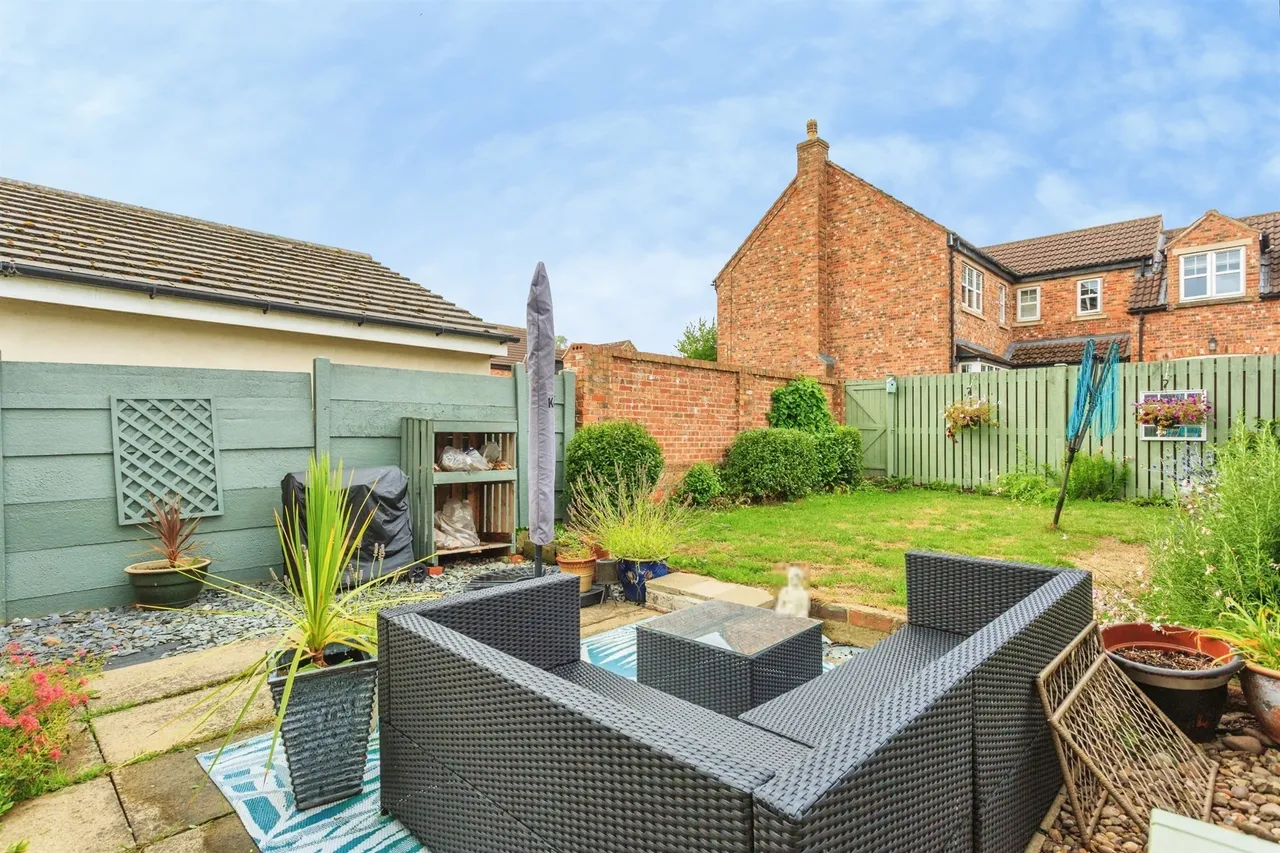 Southfield Lane, Horbury, WF4, photo 14