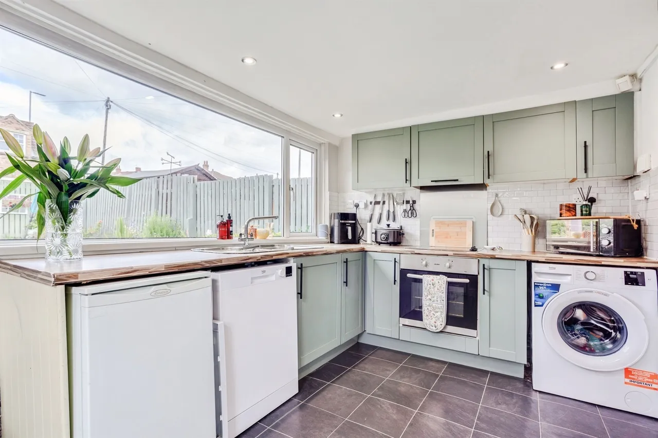Southfield Lane, Horbury, WF4, photo 4