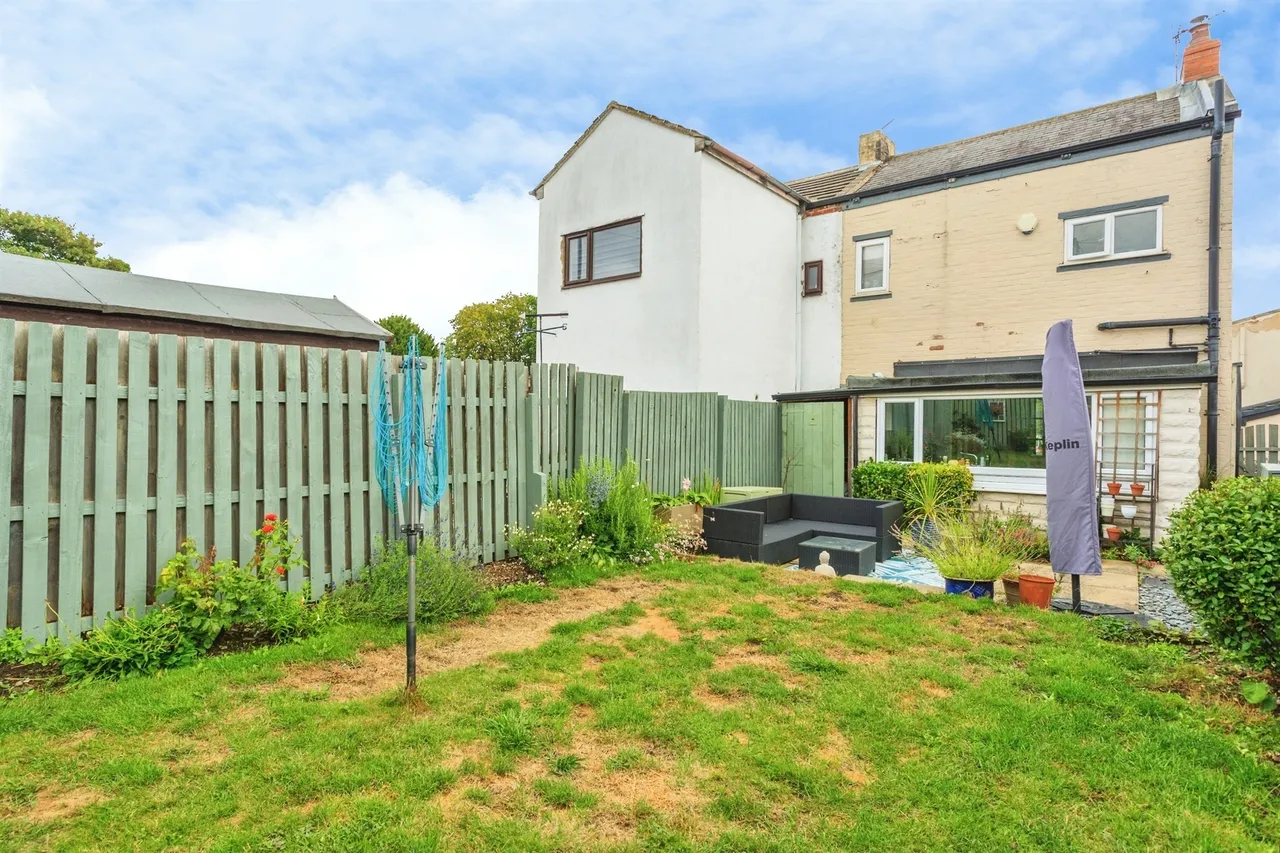 Southfield Lane, Horbury, WF4, photo 12