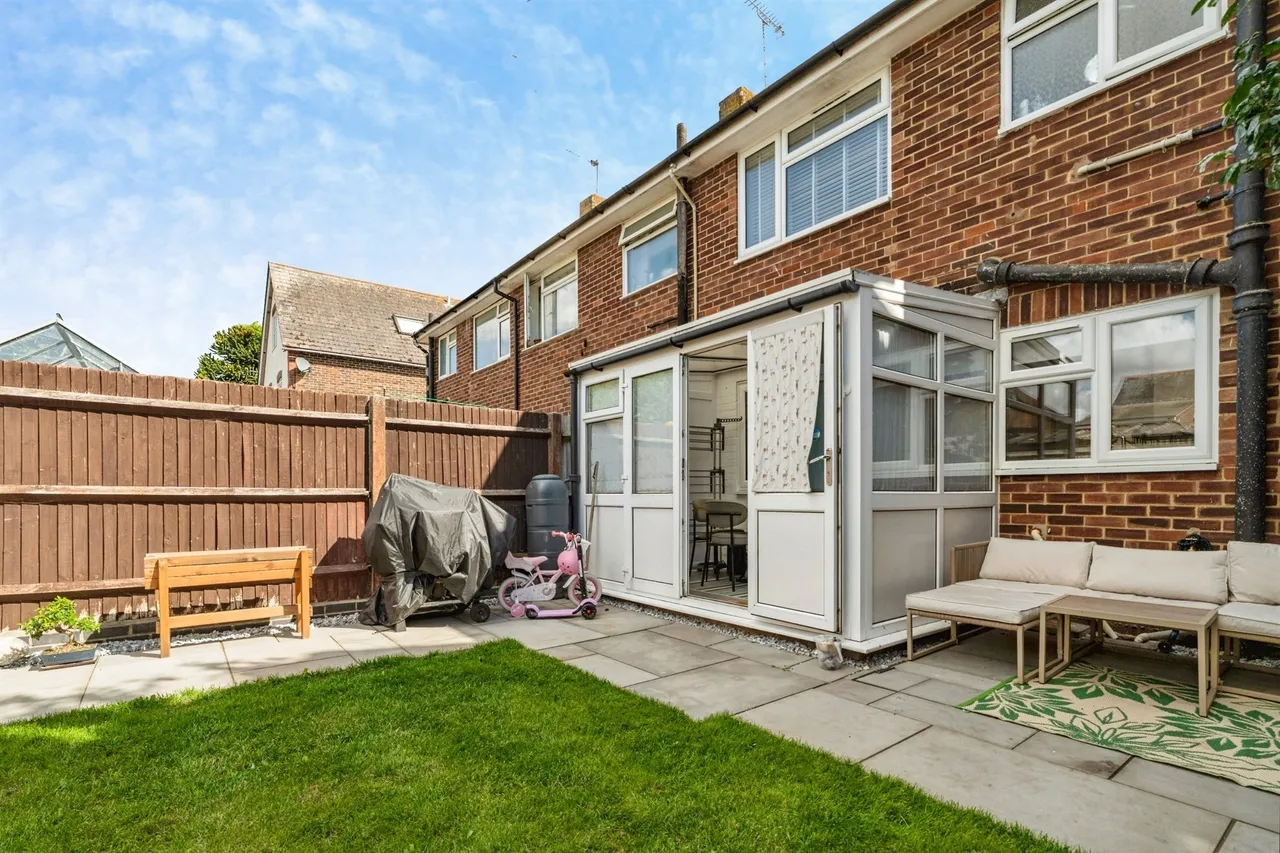 Sussex Street, Wick, BN17, photo 17