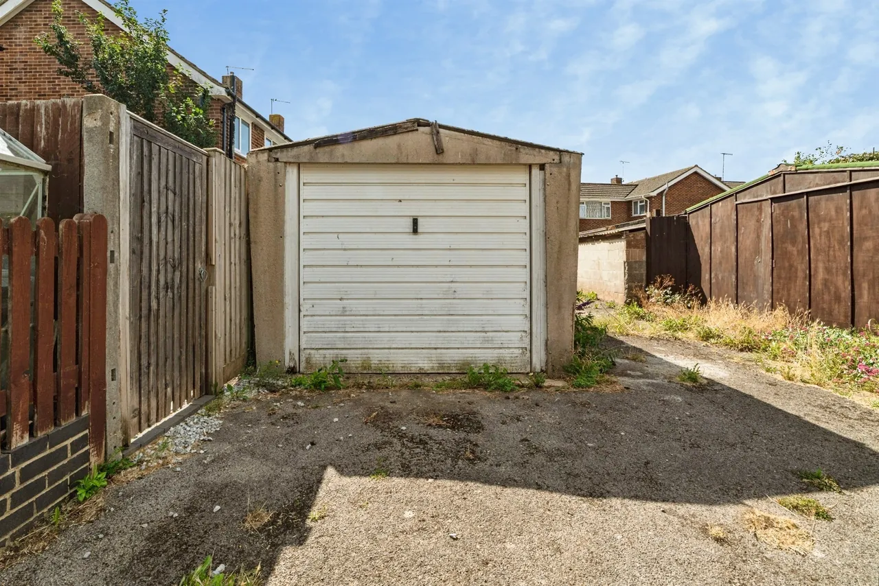 Sussex Street, Wick, BN17, photo 14