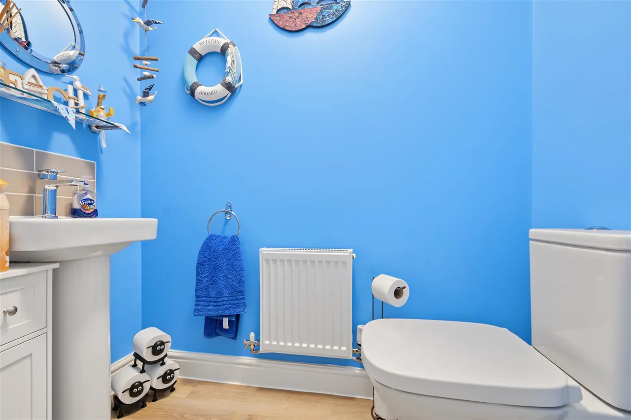 Hollis Close, Stapleford, NG9, photo 8