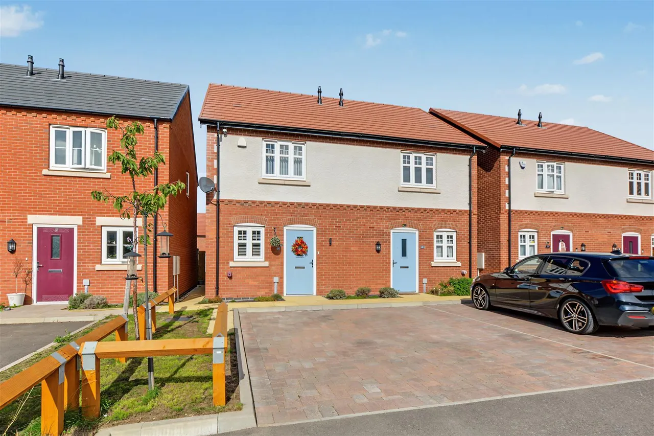 2 bed house for sale, Hollis Close, Stapleford, NG9