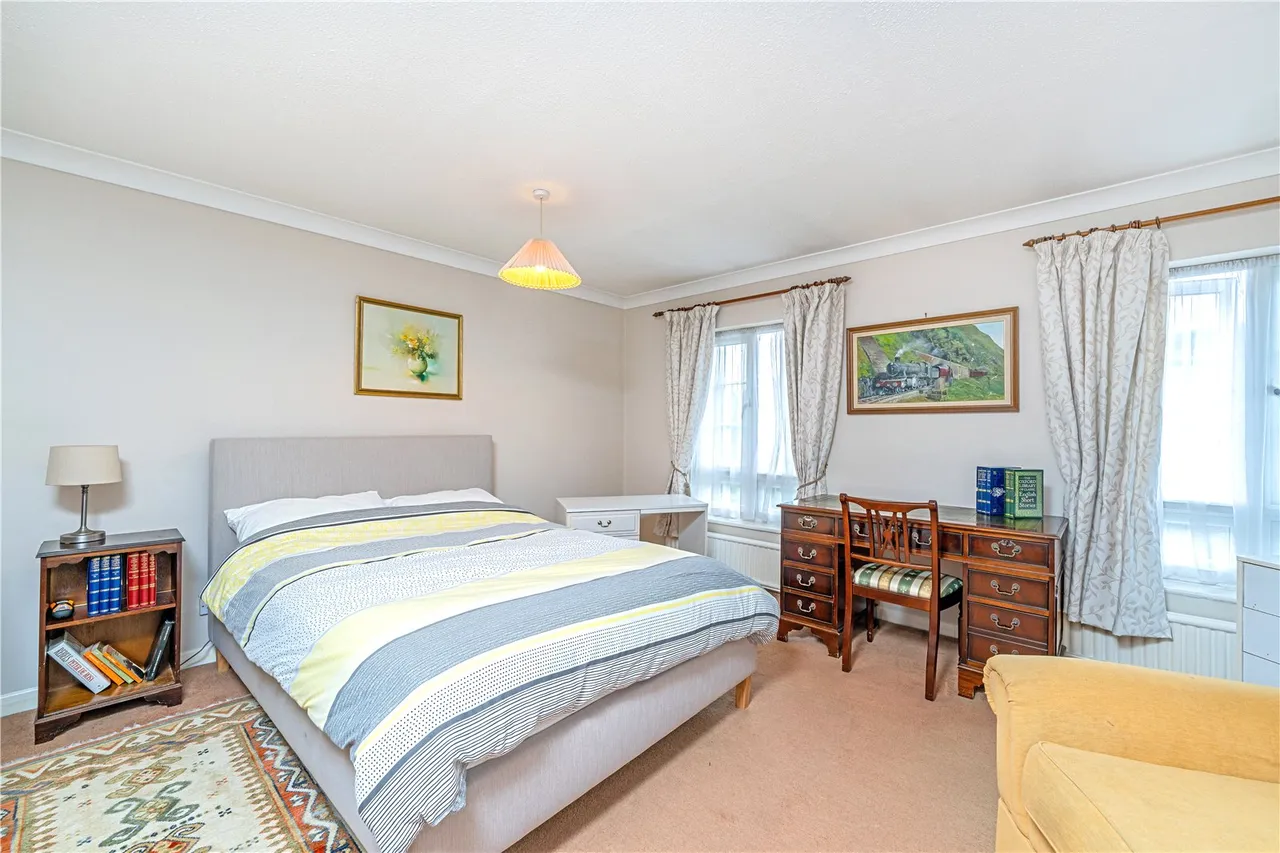 Birch Close, Teddington, TW11 8BJ, photo 7