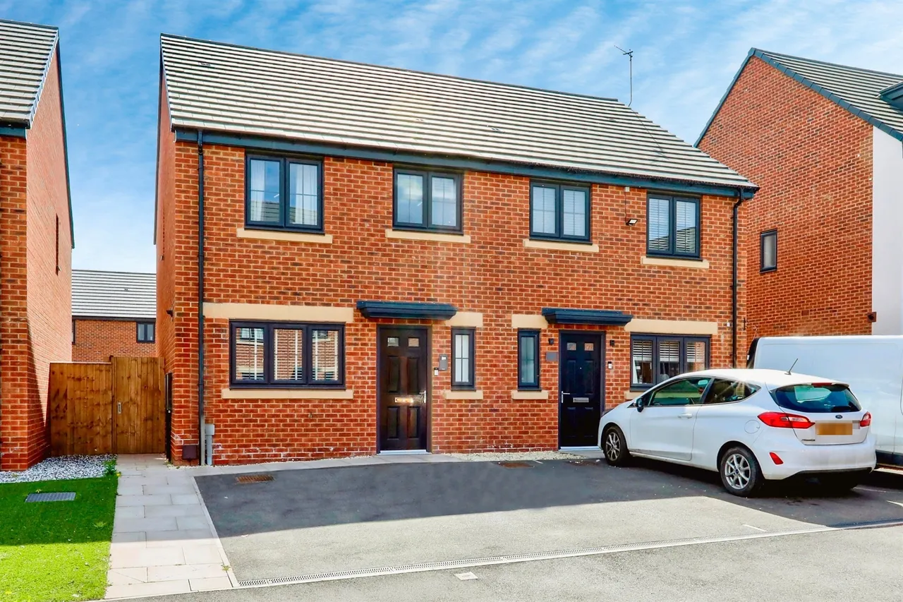3 bed house for sale — Shaftsbury Green, Costhorpe, Worksop