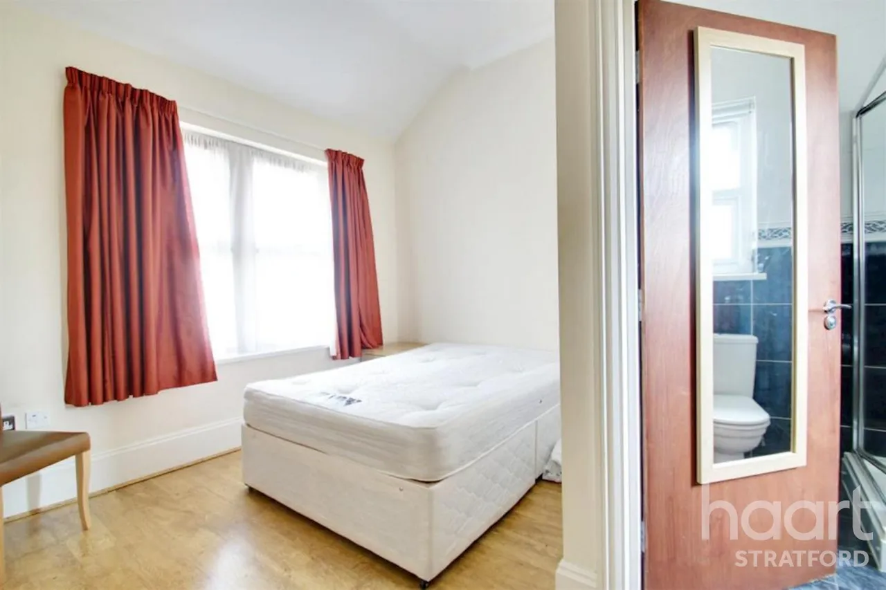 Earlham Grove, Forest Gate, E7, photo 3
