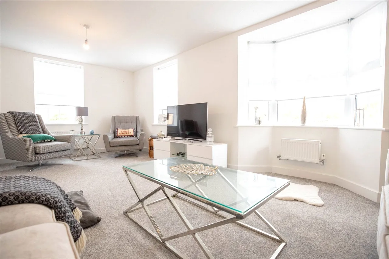 Barker Crescent, Hook, Hampshire, RG27 9FR, photo 6