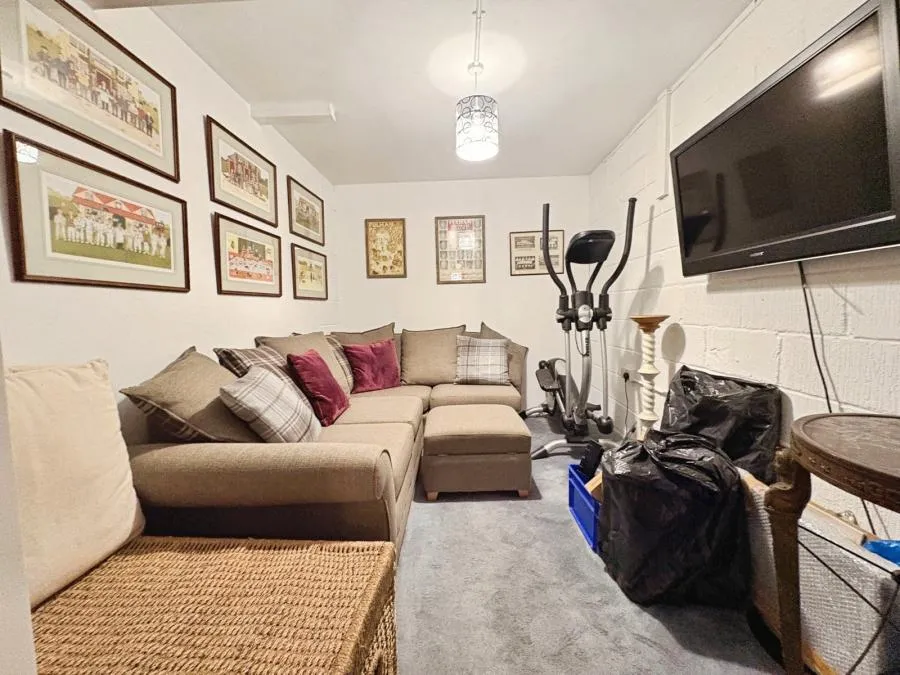 Catesby Gardens, Yateley, GU46, photo 22