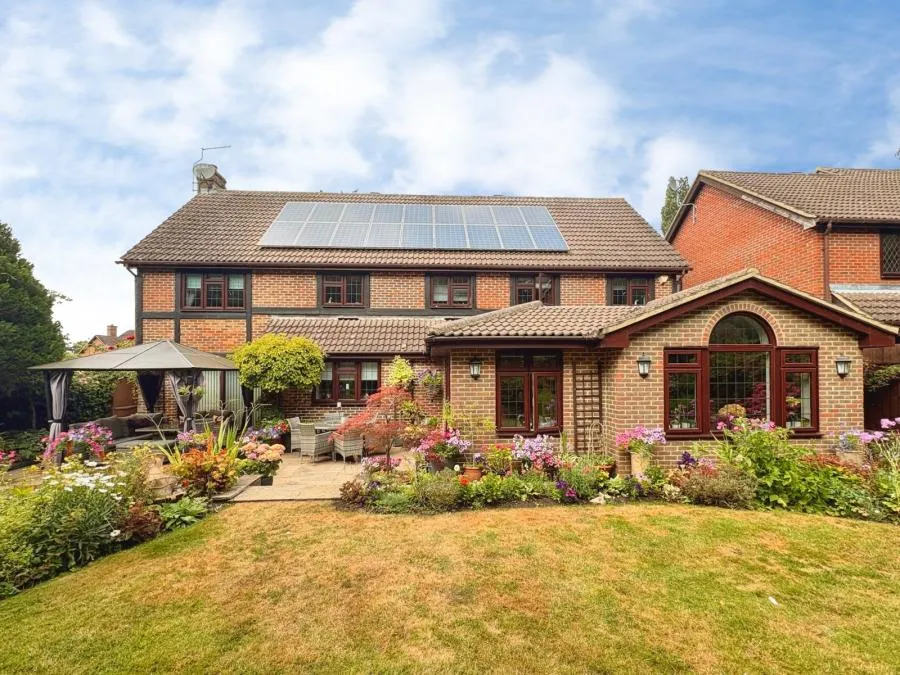 Catesby Gardens, Yateley, GU46, photo 33