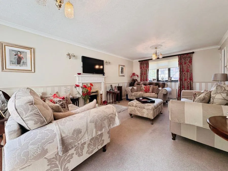 Catesby Gardens, Yateley, GU46, photo 5