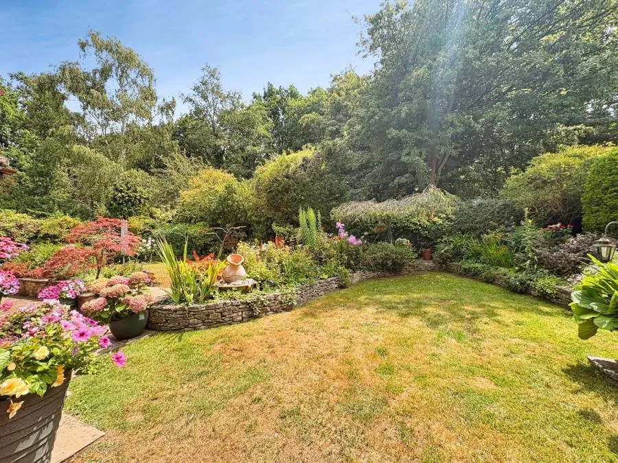 Catesby Gardens, Yateley, GU46, photo 11