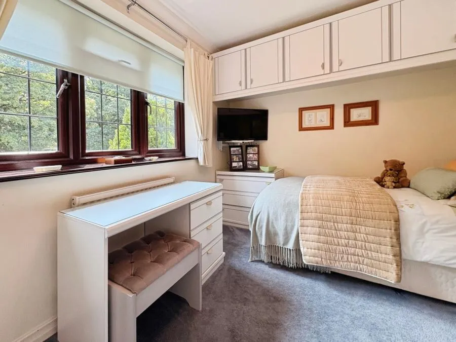 Catesby Gardens, Yateley, GU46, photo 28
