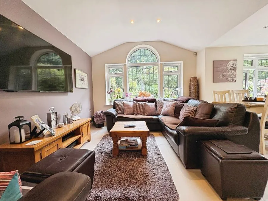 Catesby Gardens, Yateley, GU46, photo 6