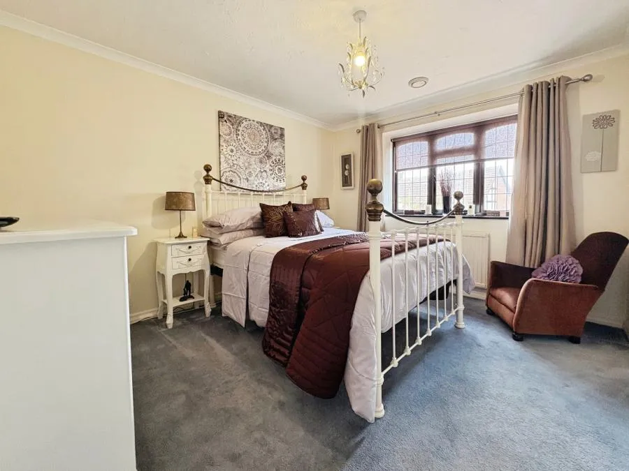 Catesby Gardens, Yateley, GU46, photo 29