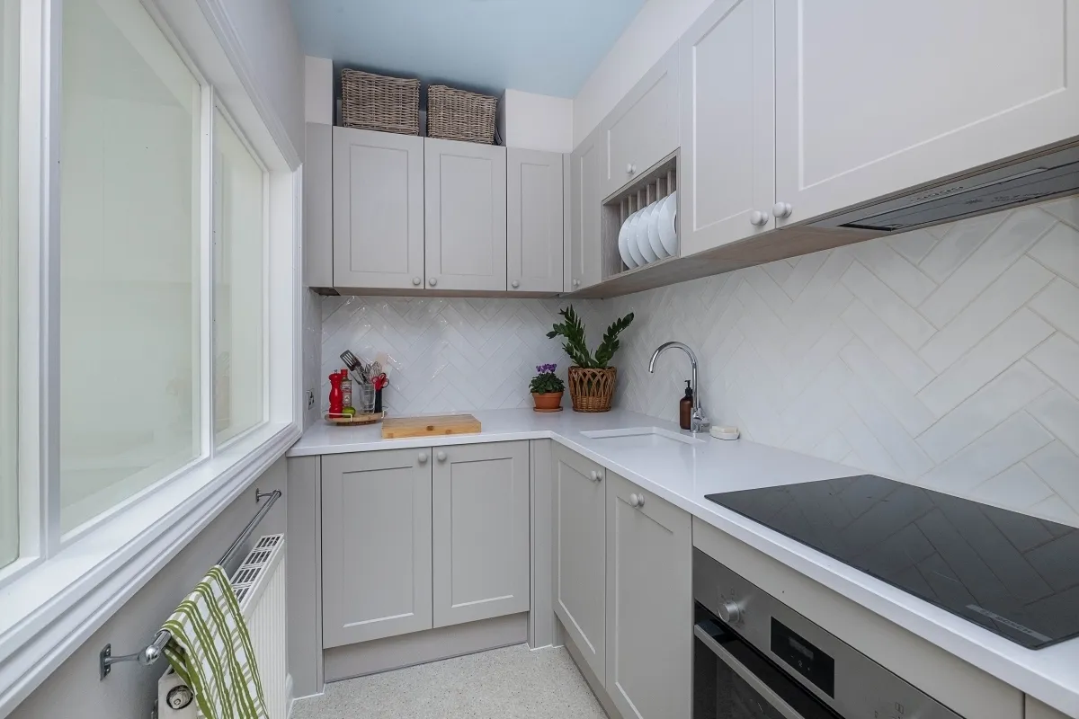 Maple Road, London, KT6, photo 5