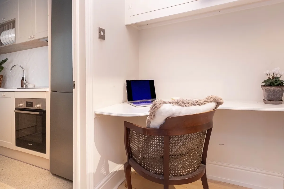 Maple Road, London, KT6, photo 8