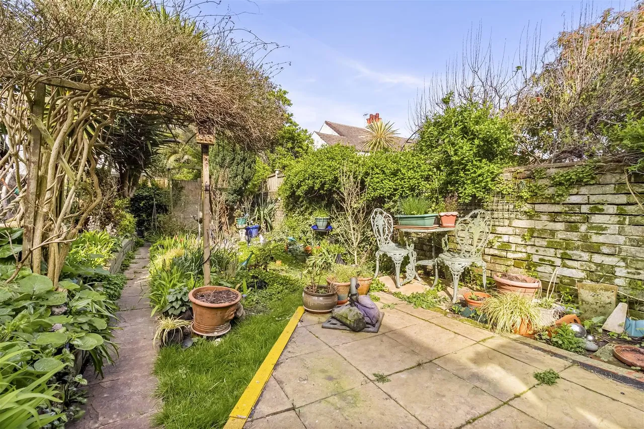 St. Matthews Road, Worthing, photo 9
