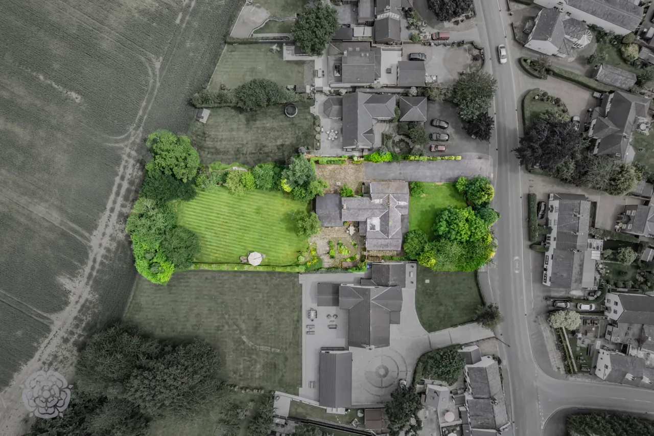 Oak Tree Farm, 11 Lord Street, Croft, Warrington, WA3 7DB, photo 4