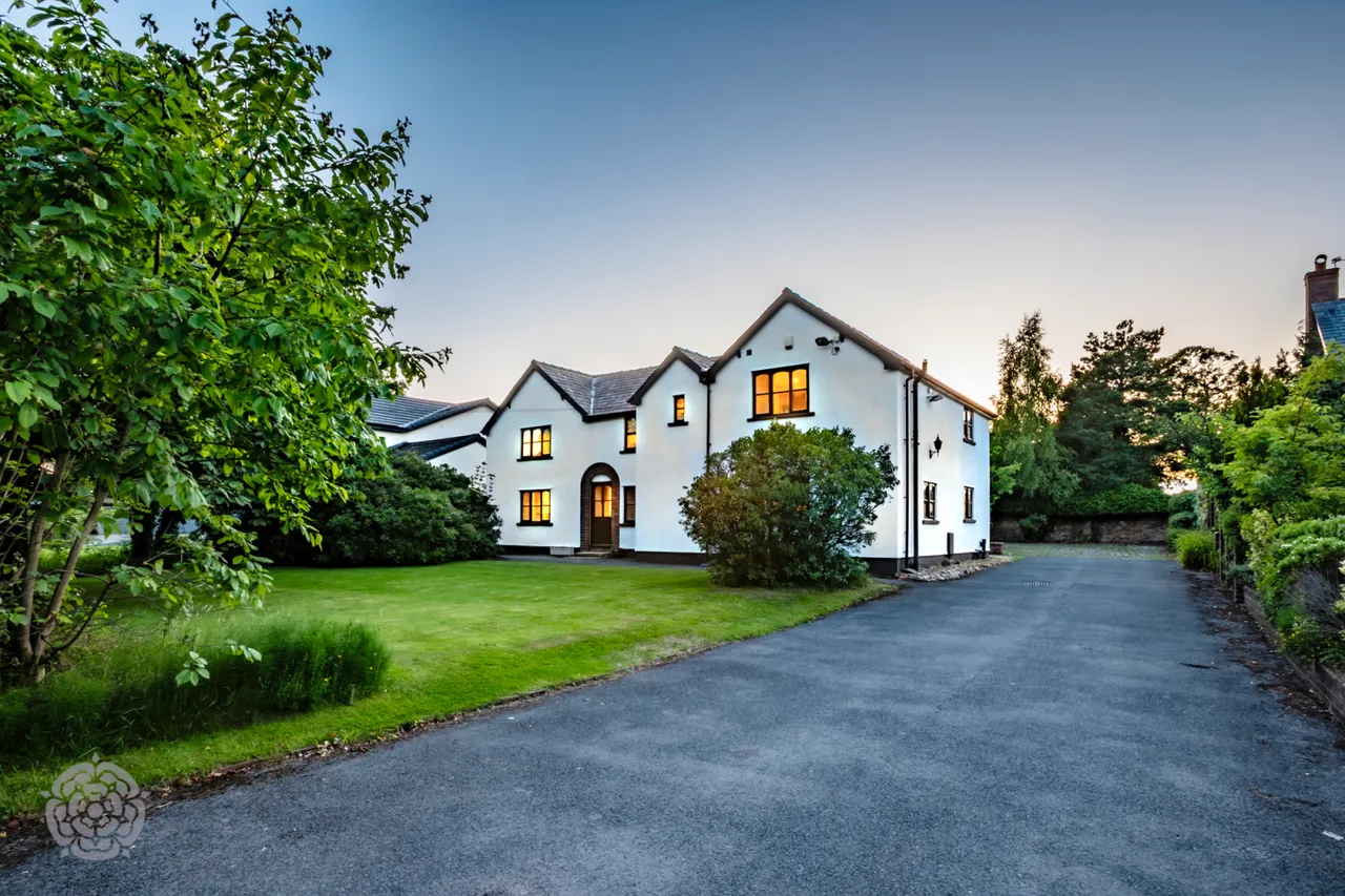 Oak Tree Farm, 11 Lord Street, Croft, Warrington, WA3 7DB, photo 3